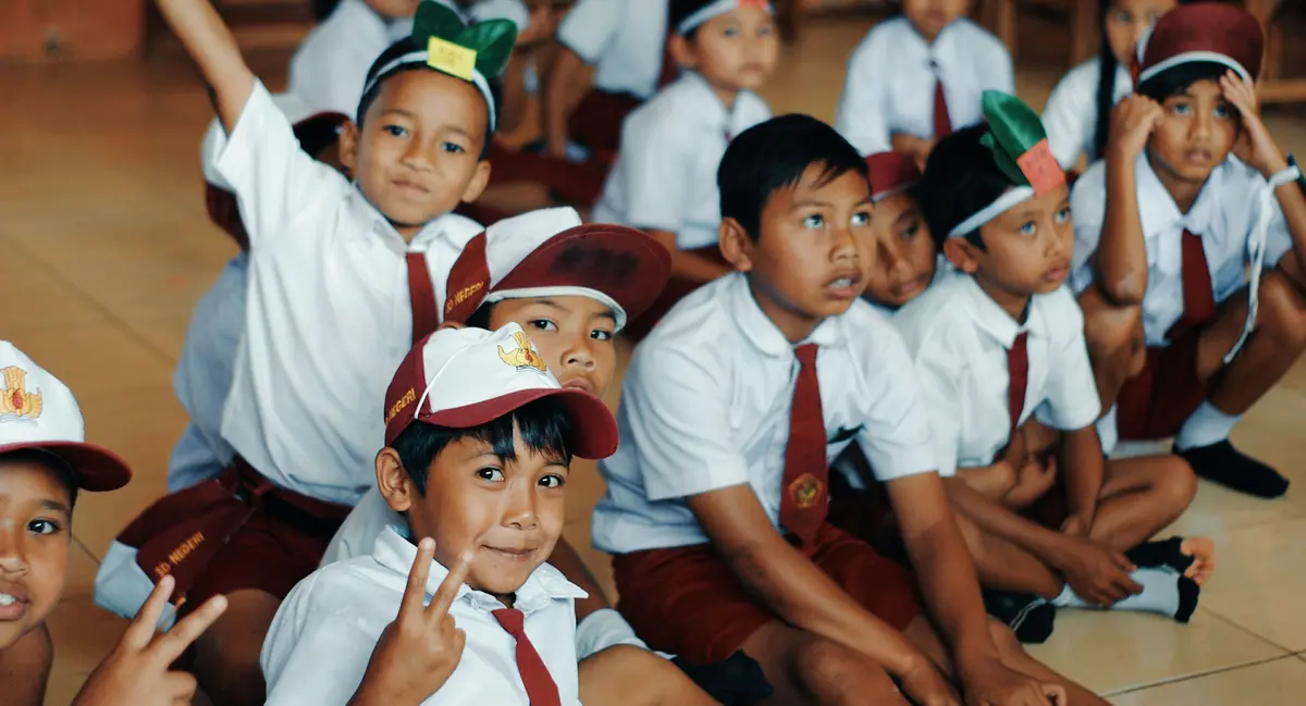 10,000 schools 2023
